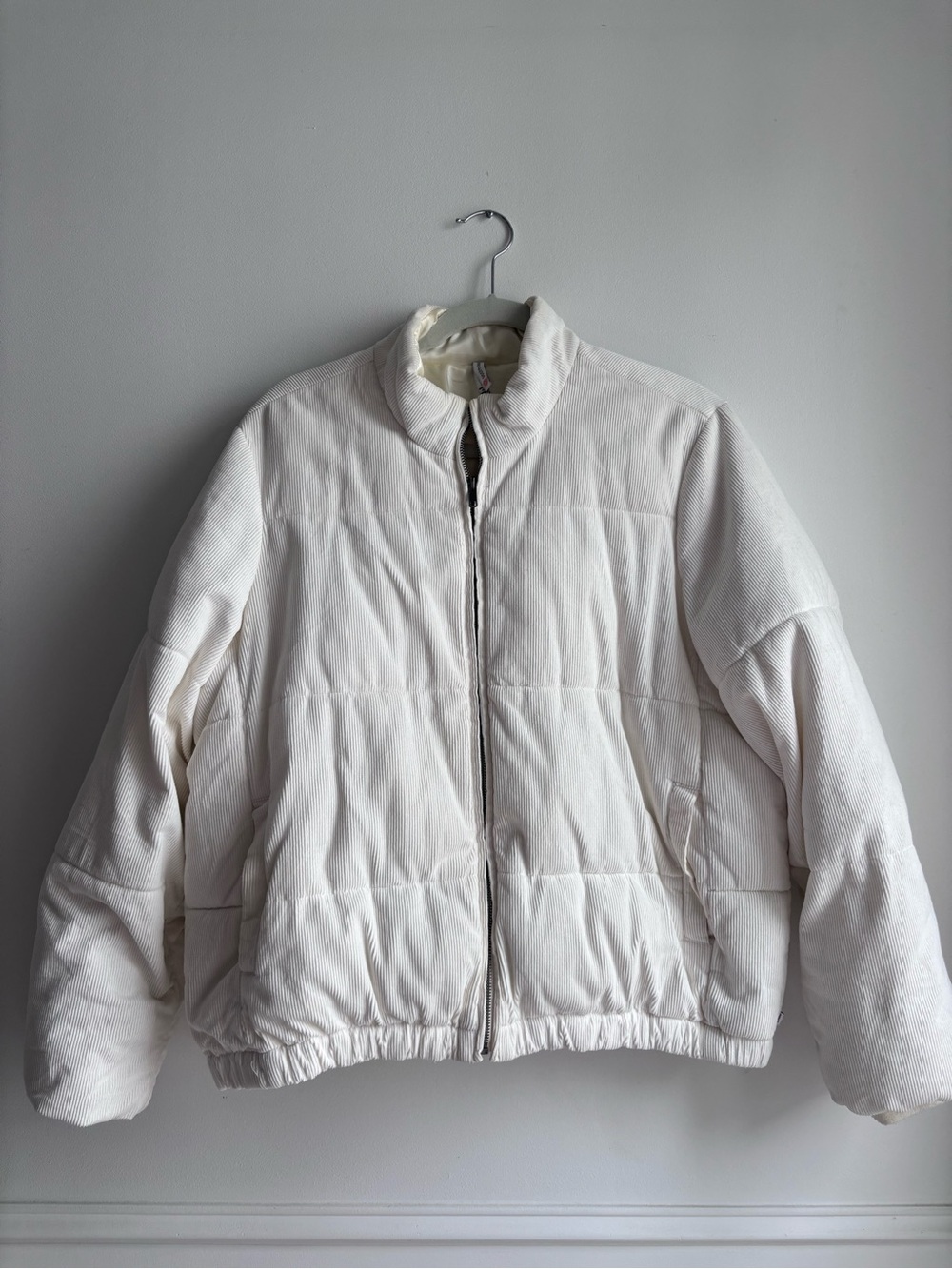 Sisstrevolution Cream Corduroy Puffer Size L